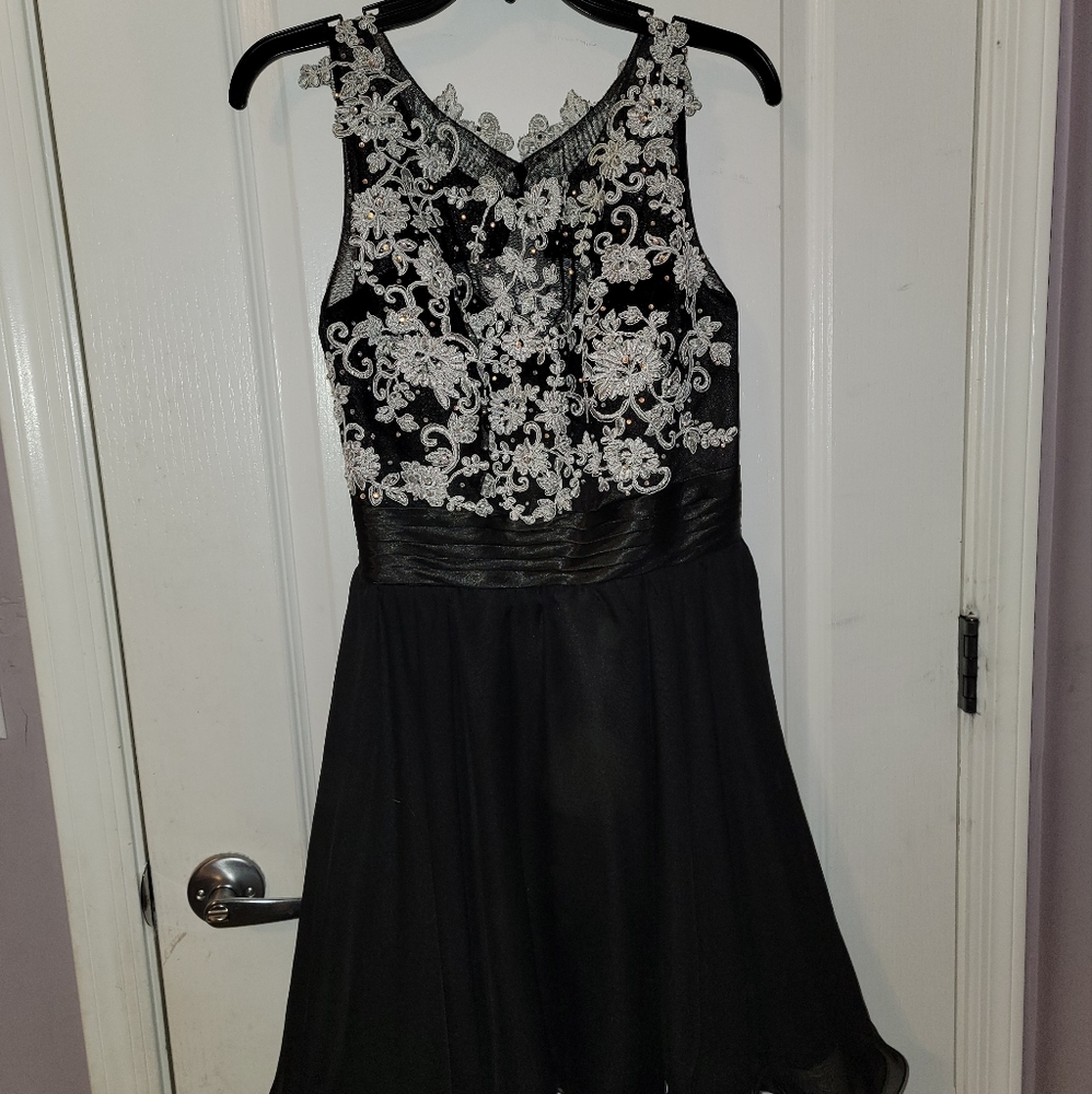 Large Formal Black Dress With White Lace